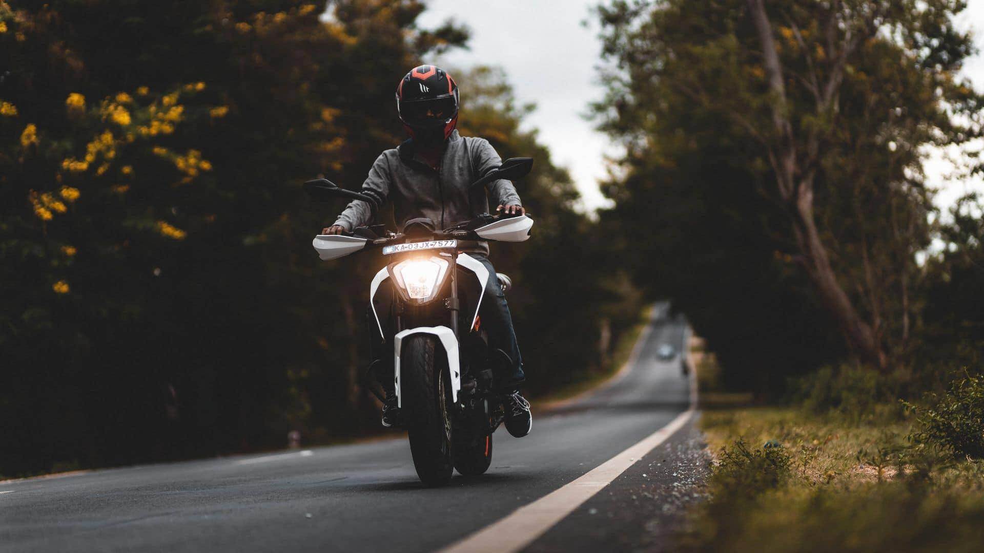 motorcycle-riding-safely-on-the-street-in-albany